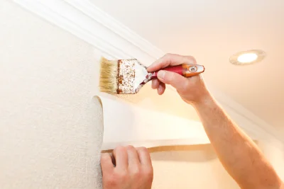 Pose de papier peint à Trun — revêtements muraux et toiles de verre